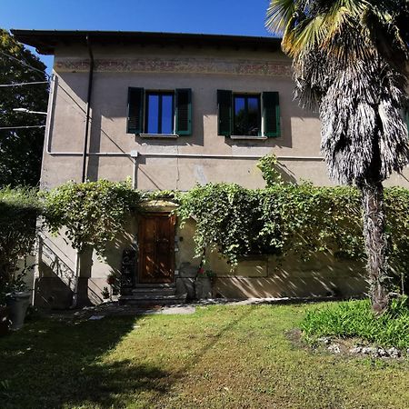 Curt Da Beta - Casa Vacanze Con Giardino In Corte Del XVIII Secolo Malnate Exterior photo