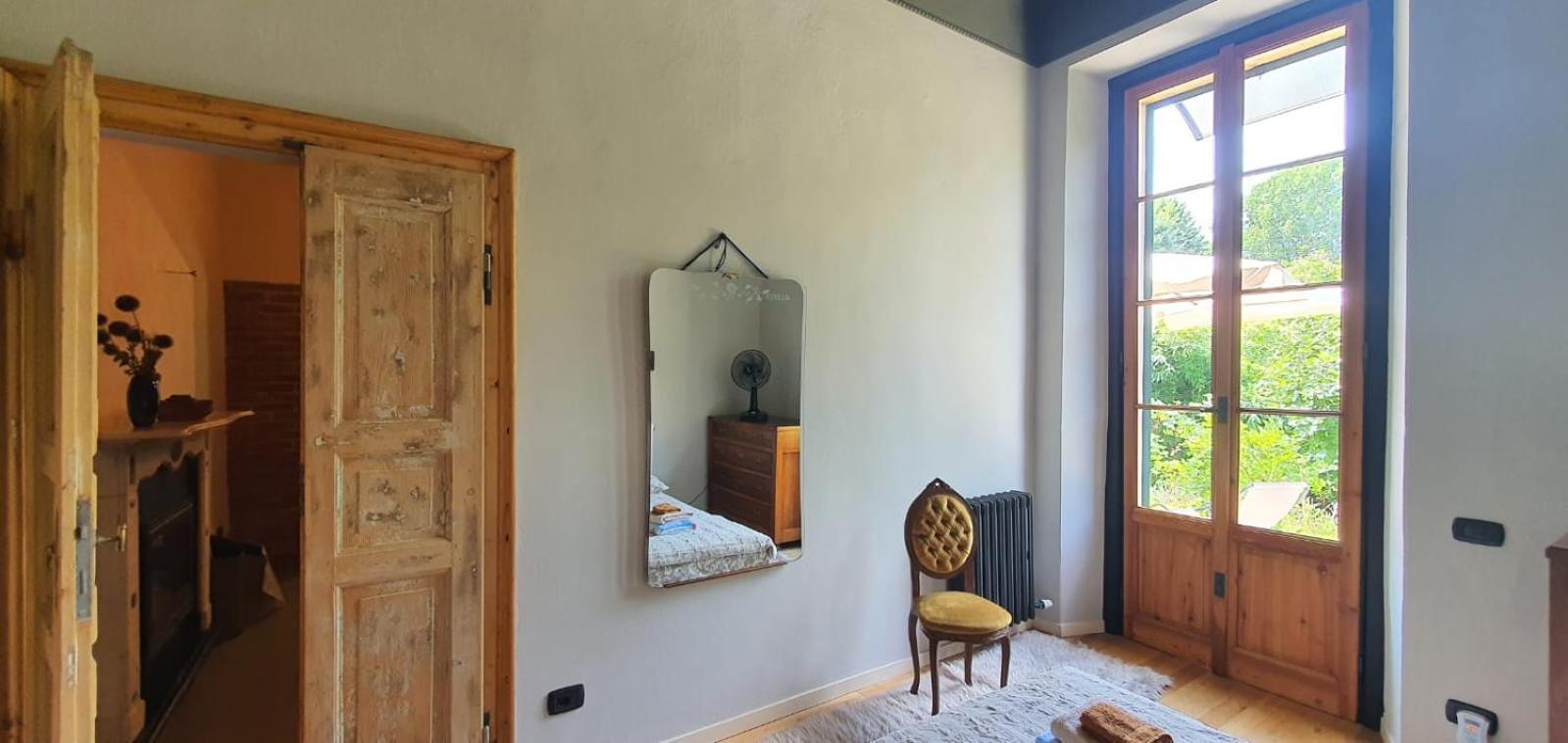 Curt Da Beta - Casa Vacanze Con Giardino In Corte Del XVIII Secolo Malnate Exterior photo
