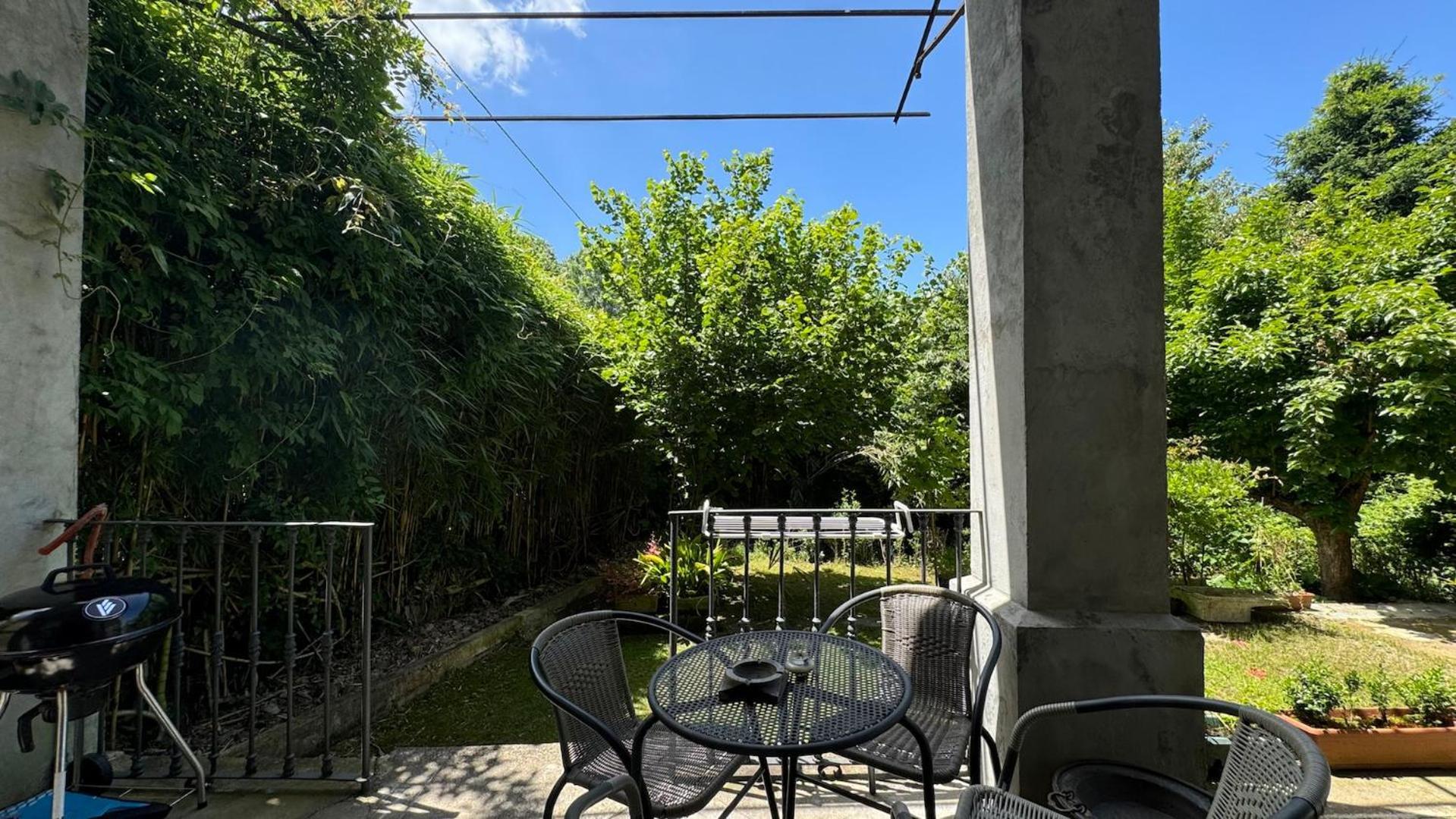 Curt Da Beta - Casa Vacanze Con Giardino In Corte Del XVIII Secolo Malnate Exterior photo
